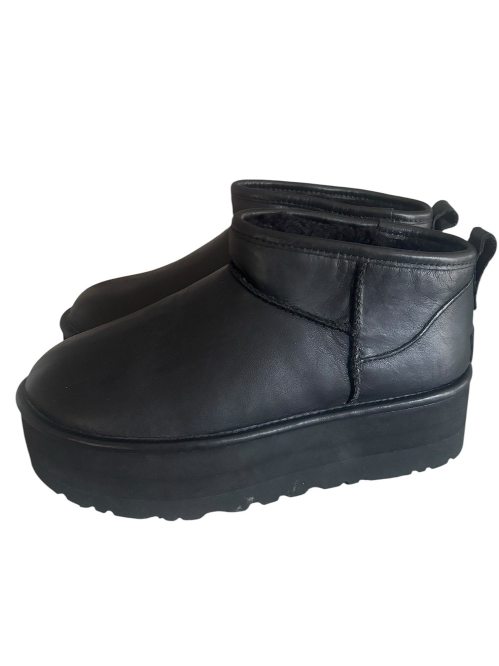 UGG Classic Ultra Mini Platform Boots - Picture 3 of 8